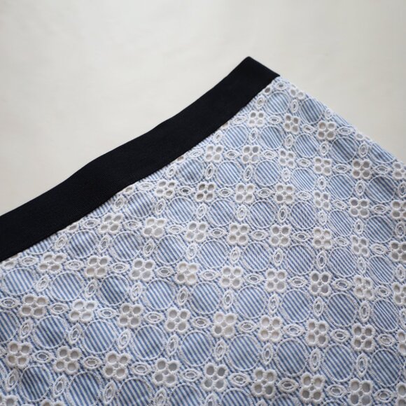 BANANA REPUBLIC Size 4 Blue Pink Skirt Blouse Set Career Eyelet Silk - Picture 5 of 12